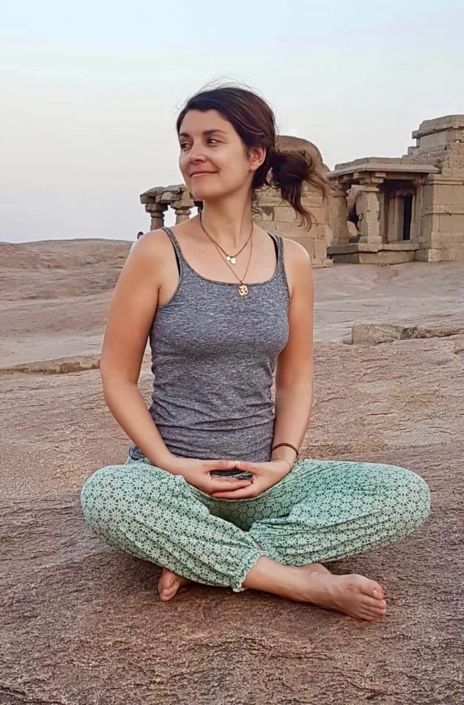 Mandana Saheb professeur de yoga
